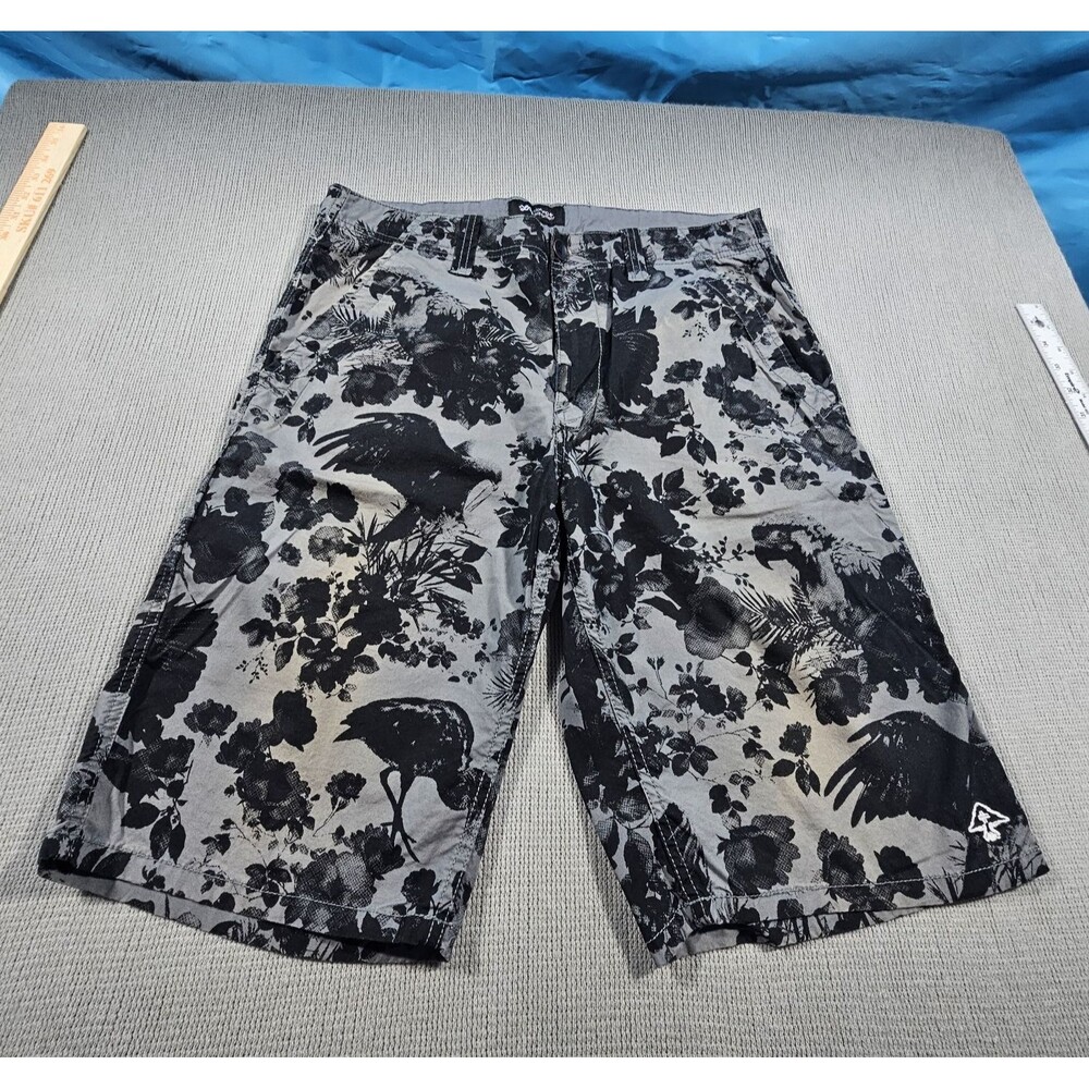 LRG Men’s Gray Black Cotton Chino Shorts Regular Fit Flat Front Pockets Floral